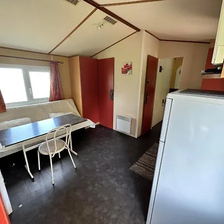 Campsite Les Eychecadous Artigat