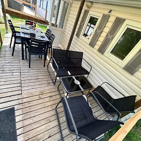 Campsite Les Eychecadous Artigat