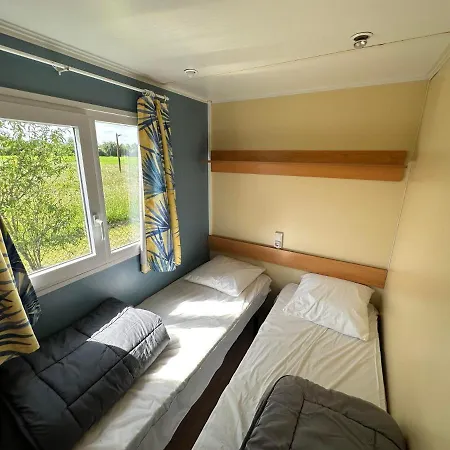 Les Eychecadous 3* Artigat