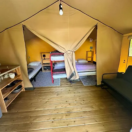 Les Eychecadous 3* Artigat